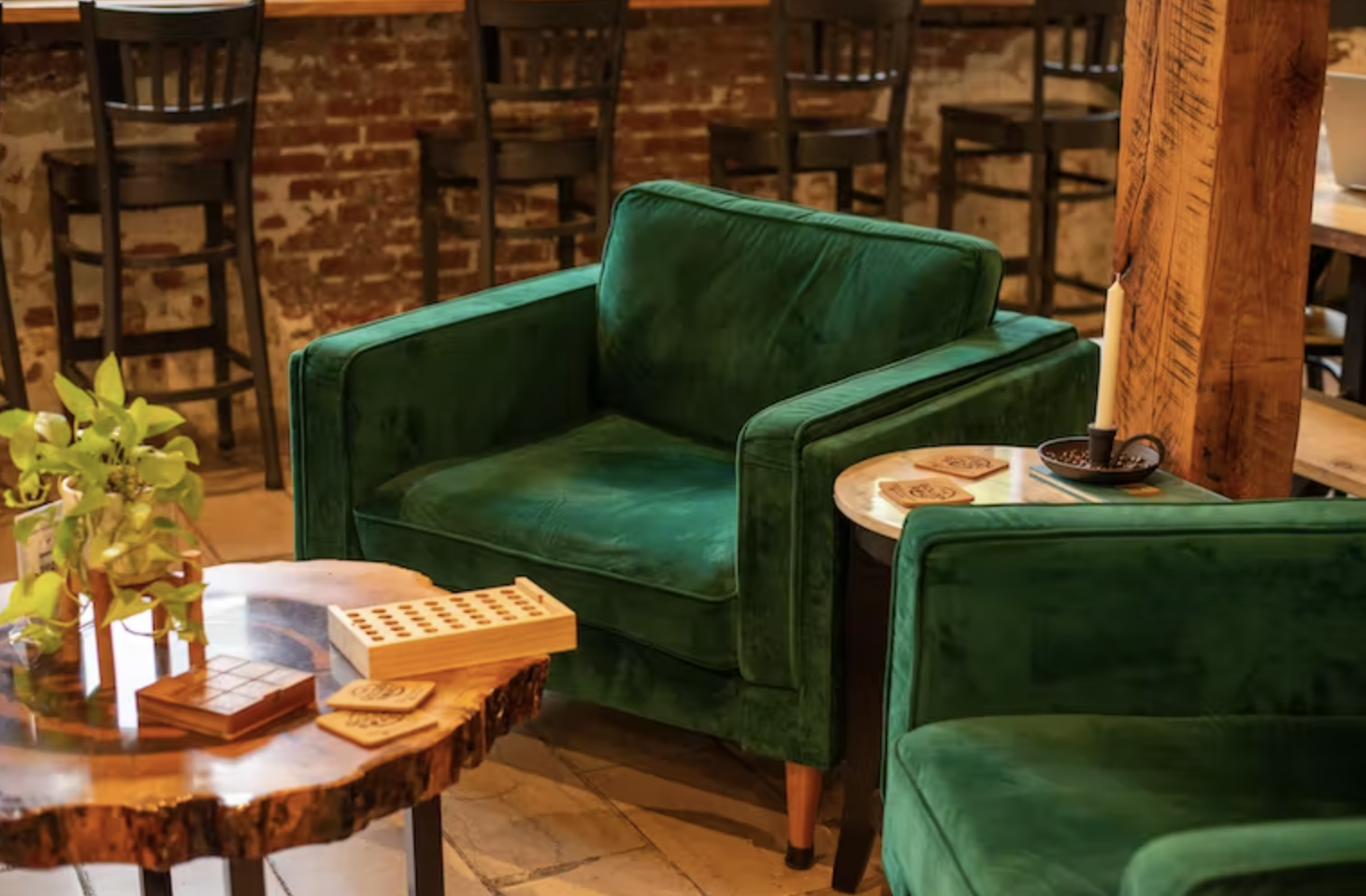 6 Coziest Coffee Shop Corners